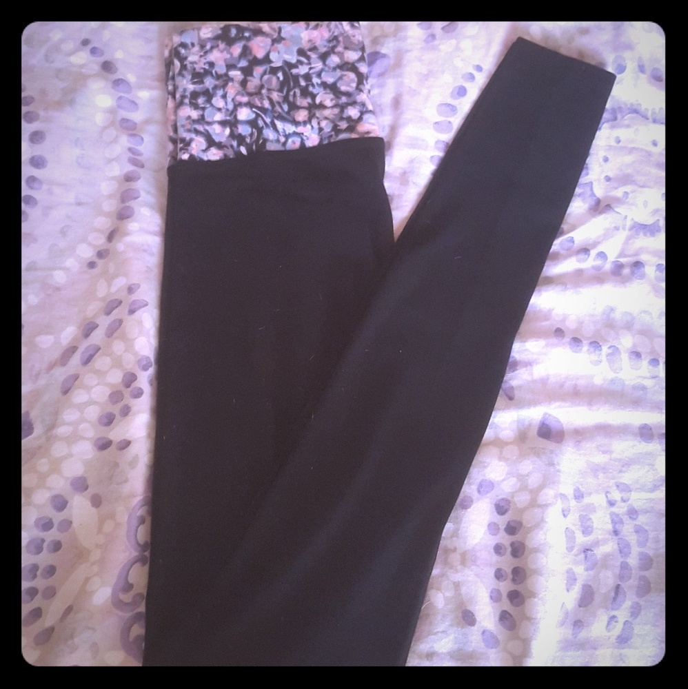 NWOT Victoria's Secret yoga leggings